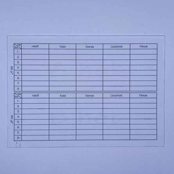 Órarend kétoldalas, hátoldalán szorzótáblával